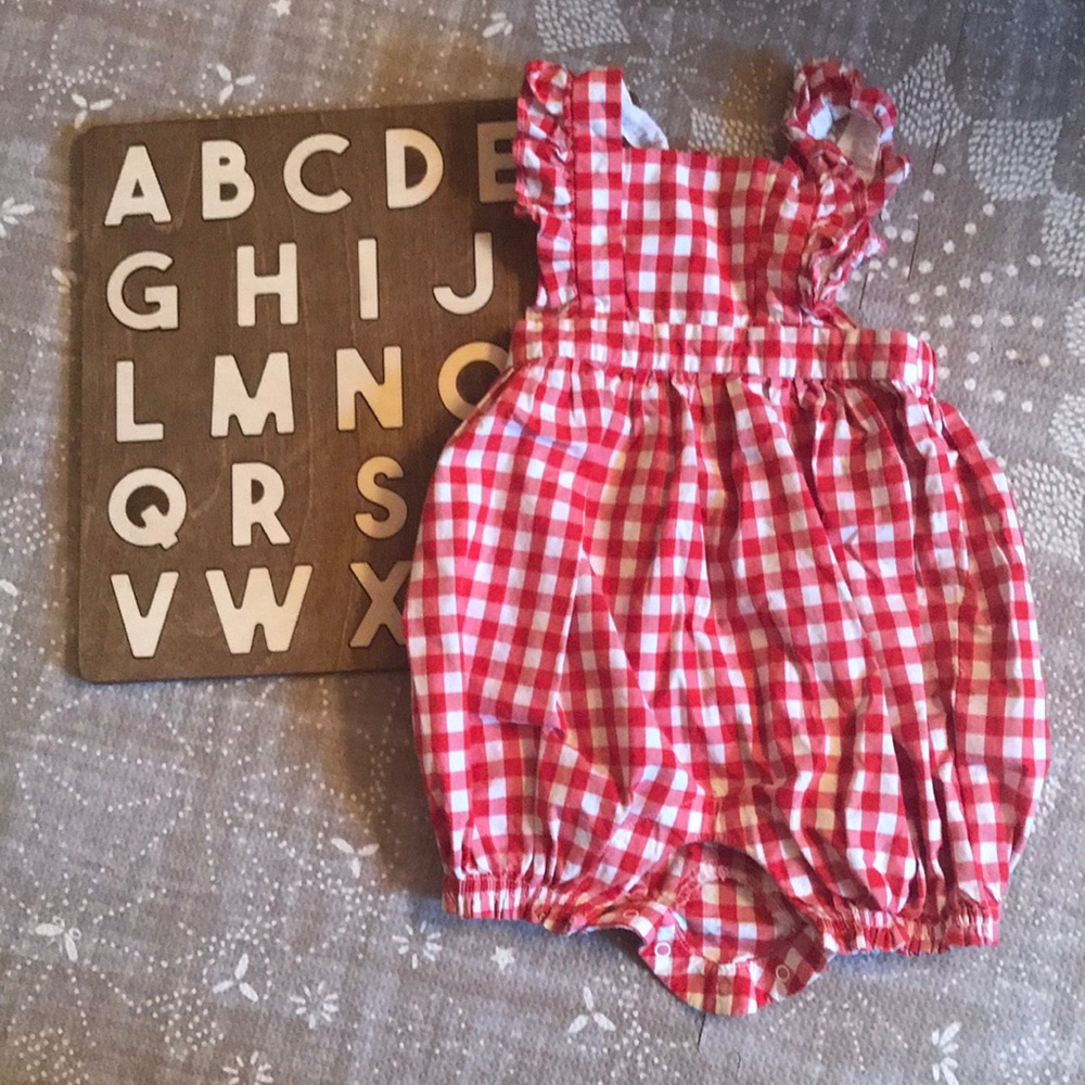 Baby Gap Ruffle Rompers. 6-12mo. Like New!!